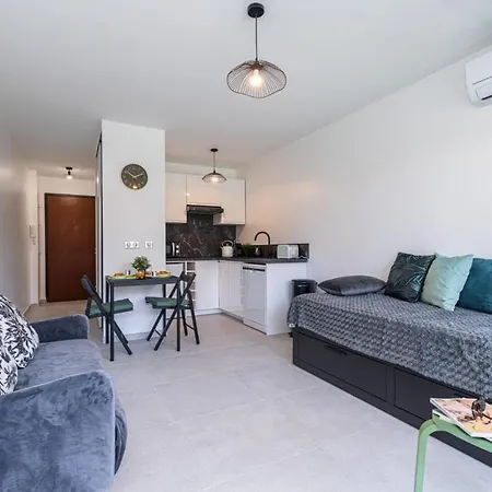 Apartament Pretty Swimming Pool And Sea