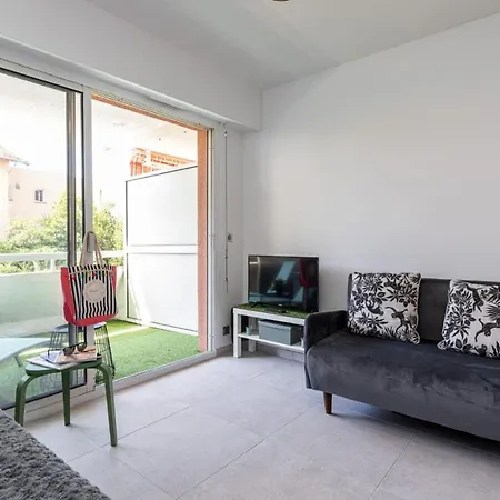 Pretty Swimming Pool And Sea Apartment Cagnes-sur-Mer