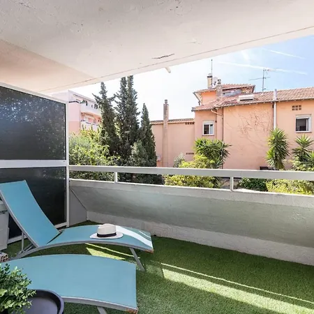 Pretty Swimming Pool And Sea Cagnes-sur-Mer